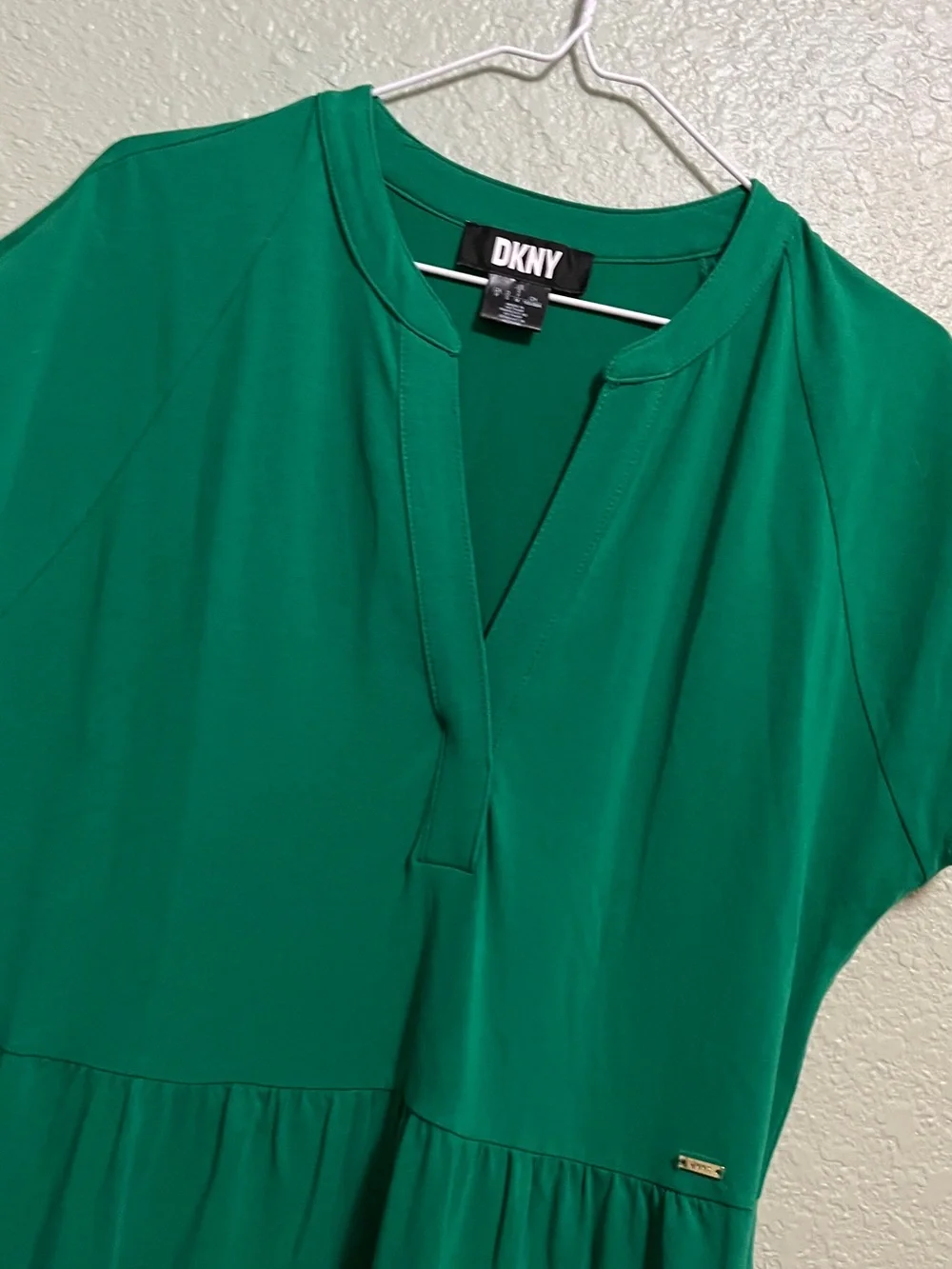 NWOT DKNY Maxi Dress Womens Sz Small Green V neck - Picture 3 of 5